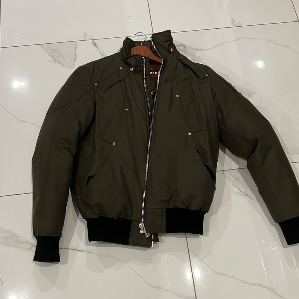 Moose knuckles Cotten blend down jacket 😍